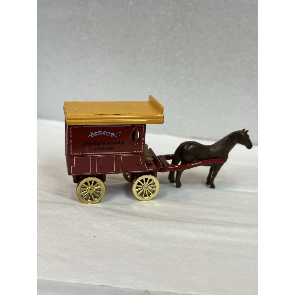 Horse Drawn Vintage Wagon Set of 2 Festival Lantern Co Dollys Candy Die Cast Toy